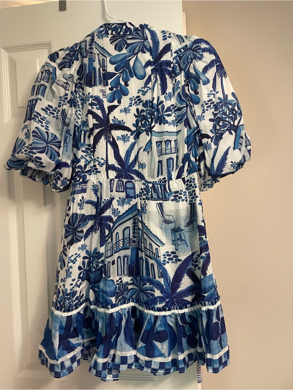 FARM Rio Blue and White Tropical Printed Puff-Sleeve Mini Dress